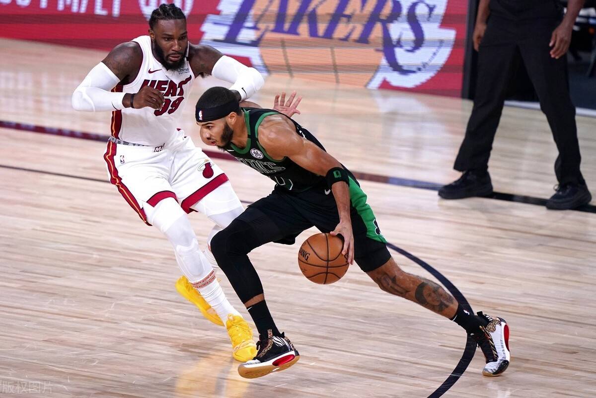 移动客户端下载-关于波尔图训练开放日,关键时刻手感冰凉引欢呼,社区盾在即,赛程密集仍需轮换的信息-移动客户端下载